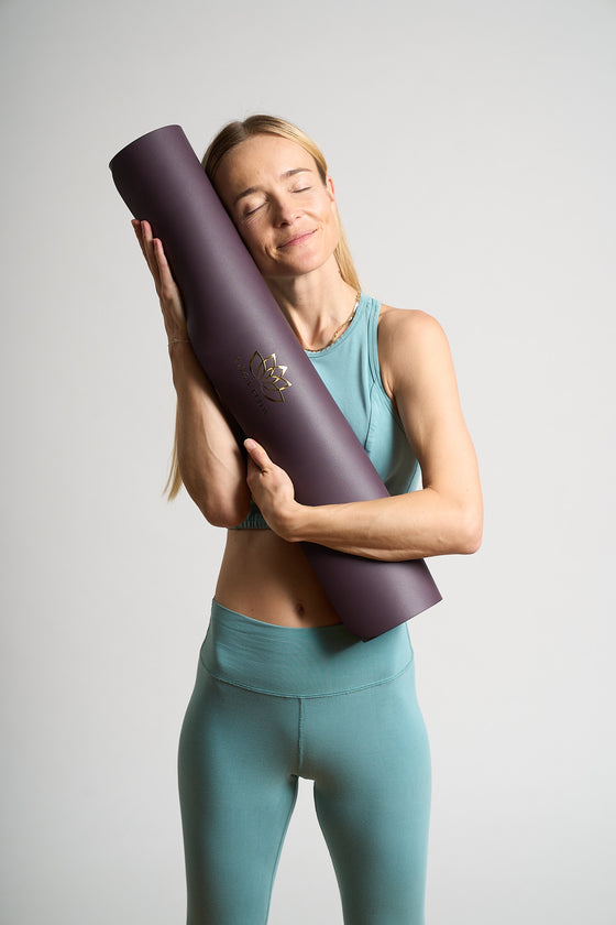 Yoga mat PURPLE PU MATT 4 mm